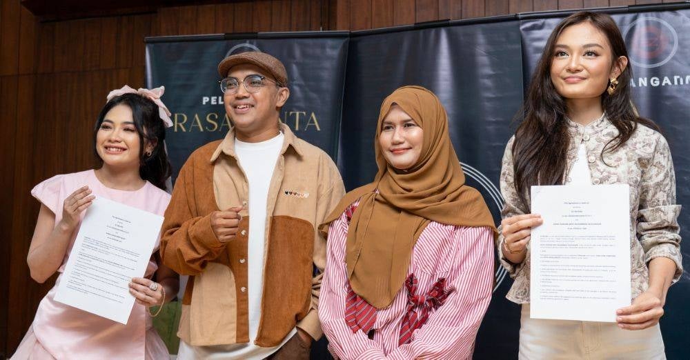 Image from: ‘Rasa Cinta’ bukan sekadar kisah pasangan, Ezad Lazim titip makna kasih kepada Yang Maha Esa - ‘Karya pertama kami suami isteri...’