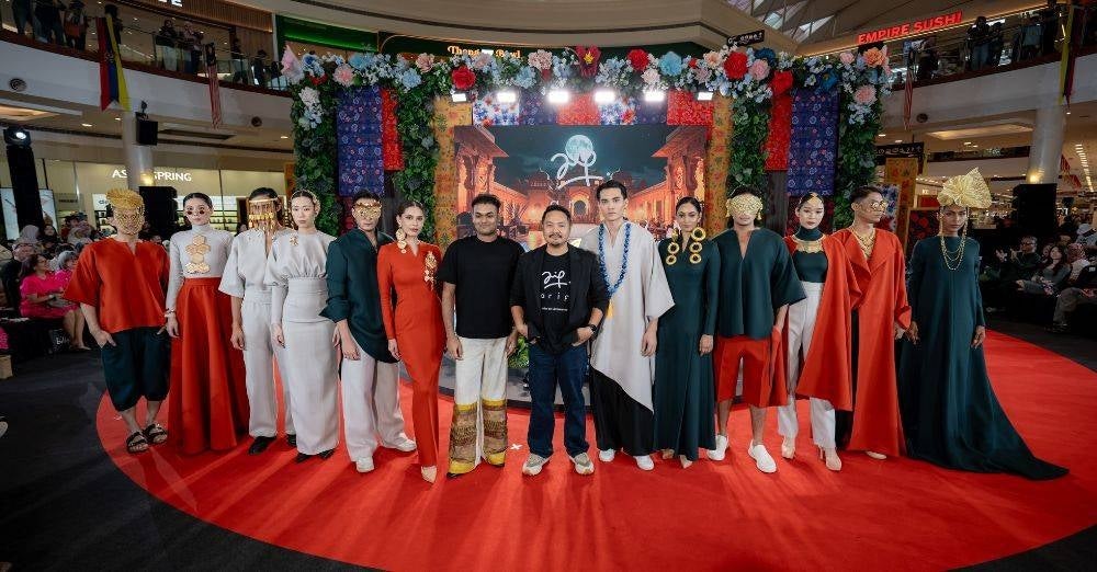Image from: Alamanda Putrajaya semarak Hari Malaysia menerusi Adiwarna Runway, tampilkan rekaan 22 pereka tempatan
