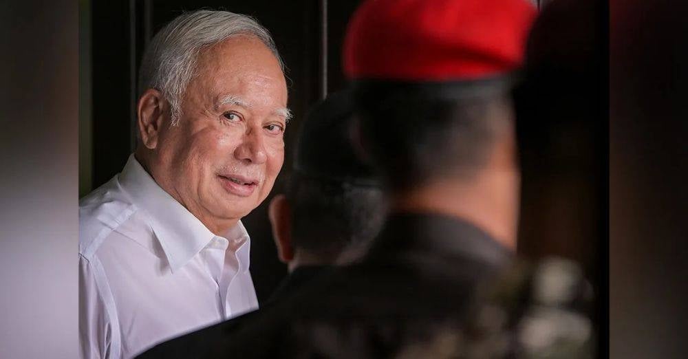 Image from: 'Pengampunan bersyarat, bayar denda RM50 juta.' Najib Razak jalani tahanan di rumah hingga Ogos 2028