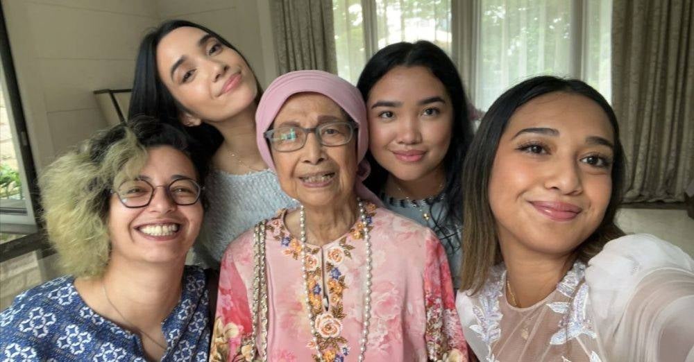 Image from: 'Tok diam-diam daftarkan saya sukarelawan orang utan, suka peluk plushies' - Serena Mukhriz dedah sisi comel, kenangan dengan Tun Dr Hasmah