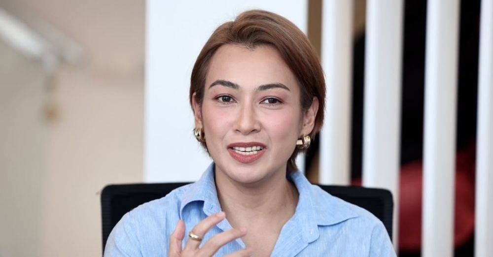 Image from: Misha Omar pegang nasihat Tun Dr Hasmah