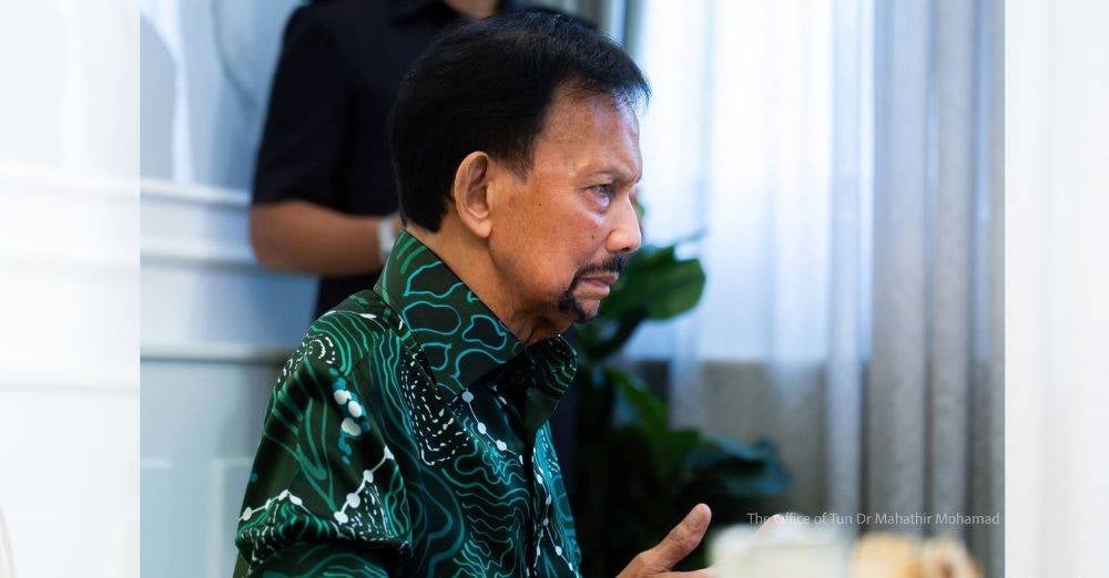 Image from: Sultan Hassanal Bolkiah ziarah Tun M di IJN, momen dua tokoh negara curi perhatian