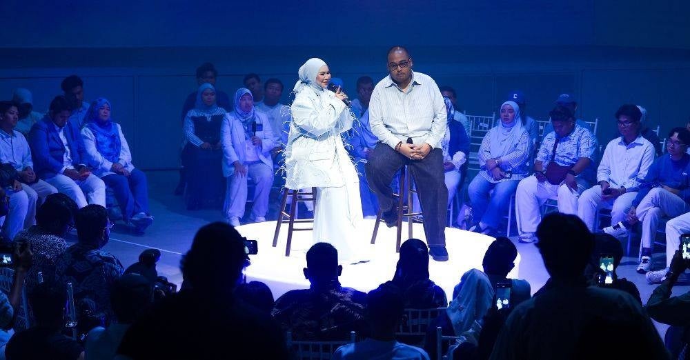 Image from: 10 jam rakam lagu hingga berpindah studio, Aina Abdul dedah pengorbanan demi Eurovision Asia – ‘Saya anggap diri atlet suara Malaysia’