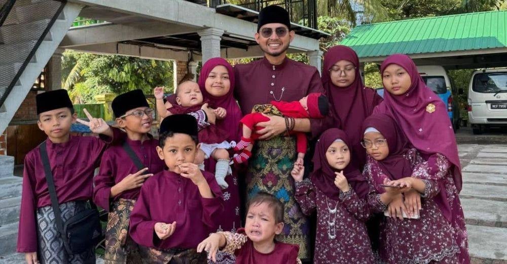Image from: 'Anugerah terindah bukan sahaja di dunia...' Ustaz Lah menitis air mata, dua puteri tamat hafazan 30 juzuk al-Quran selang tujuh bulan