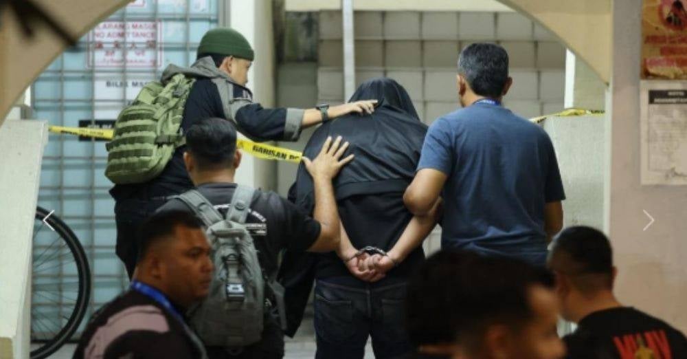Image from: 'Lepas b*nuh serah diri.' 12 tahun berkhidmat kastam, Norhazwani pergi selamanya dipercayai angkara suami, jasa terus dikenang