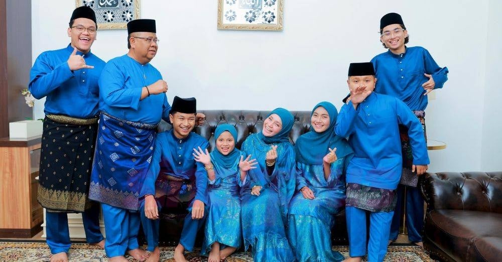 Image from: 'Mama sayang kamu dunia akhirat' – Anne Ngasri titip ucapan birthday anak ketiga, warganet puji nampak macam kakak dan adik