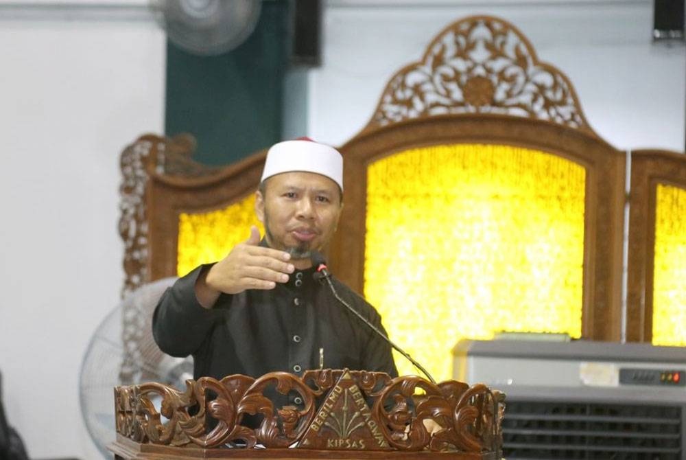 Kast2 0 52 Imam Terajui Khatam Al Quran Solat Tarawih