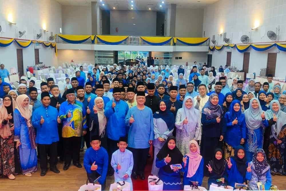 Raja Muda Perlis santuni 100 anak asnaf