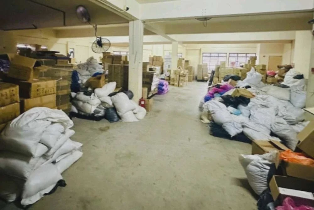 Image from: LGM sita 4 tan sarung tangan getah