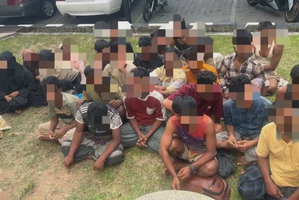 Image from: 25 warga Myanmar ditahan cuba masuk Malaysia secara haram