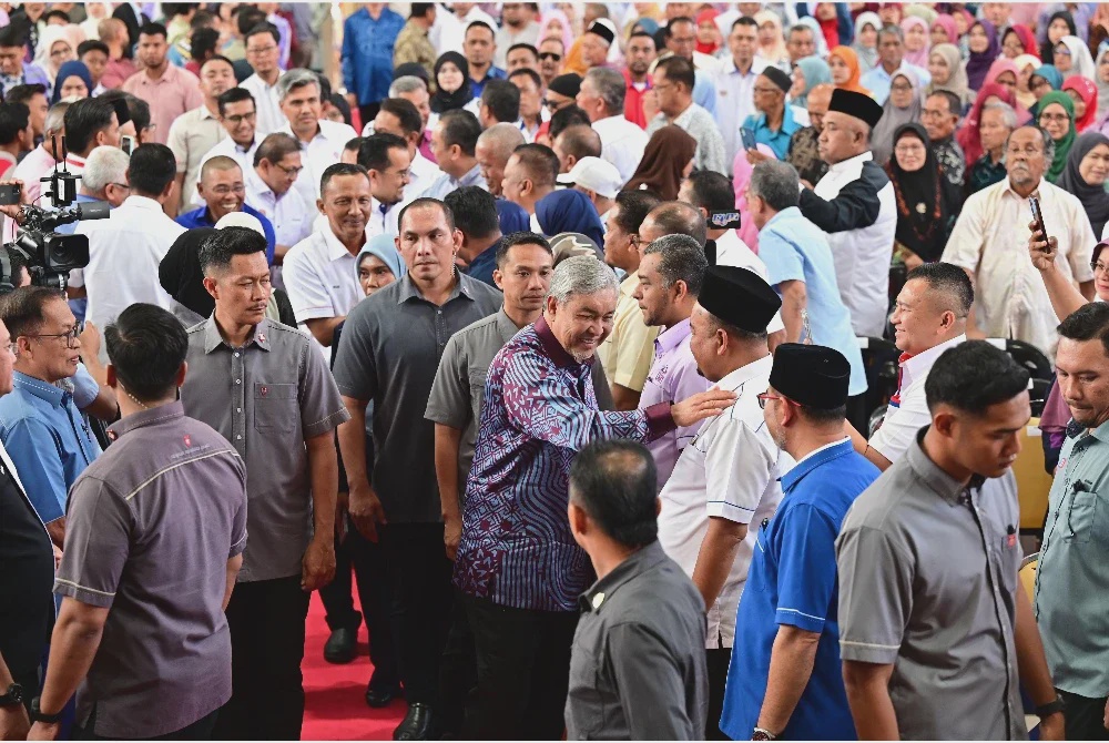 Image from: [VIDEO] 'Bukan takut adakan PRN, ​kuasa bubar DUN hak TYT, Sultan' - Ahmad Zahid