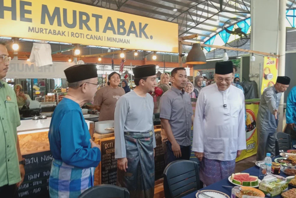 Image from: Senarai nama calon Ketua Pesuruhjaya SPRM telah dipersembah kepada Agong hari ini - PM