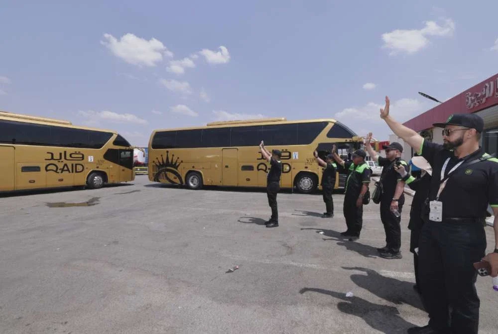 Image from: Di sebalik panas padang pasir, PPKL sedia bantu