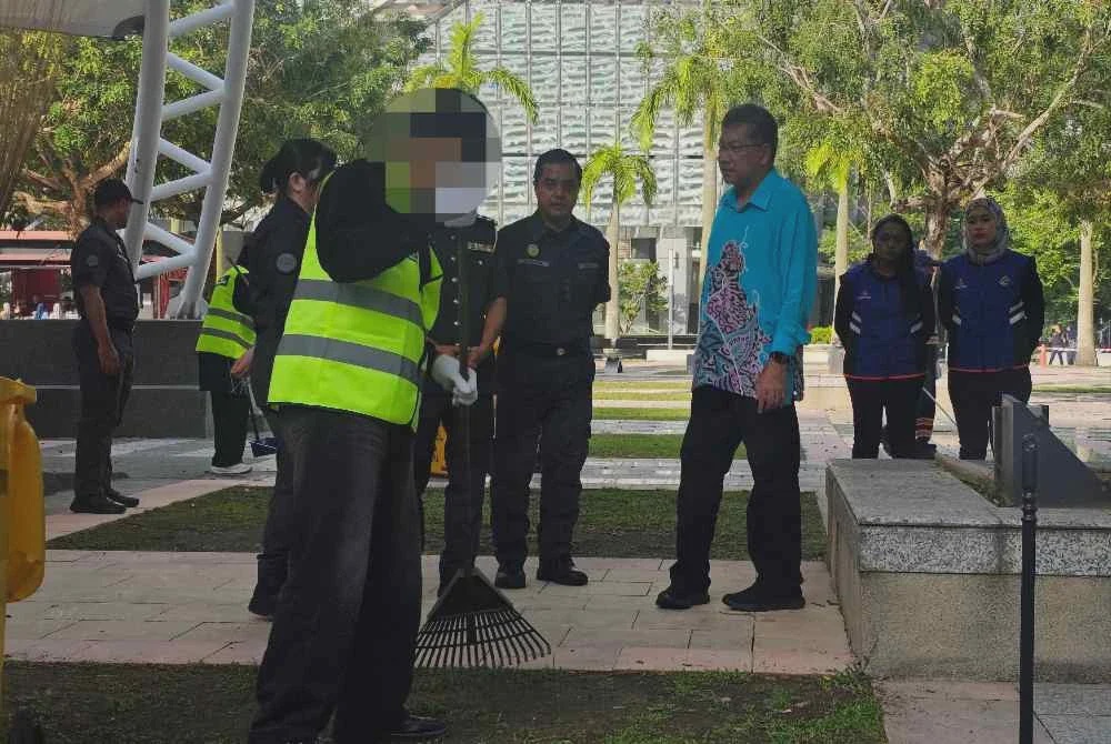 Image from: Penjawat awam tak terkecuali dikenakan Perintah Khidmat Masyarakat - SWCorp