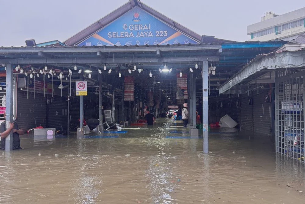 Image from: Medan selera di Petaling Jaya dilanda banjir