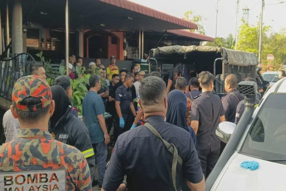 Image from: Pemuda maut di loteng, bapa sesak nafas rumah terbakar
