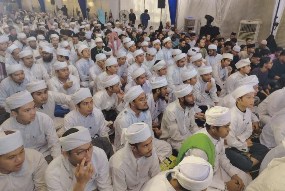 Image from: Bukit Bintang bergema alunan kerohanian ‘Quranic Madani’