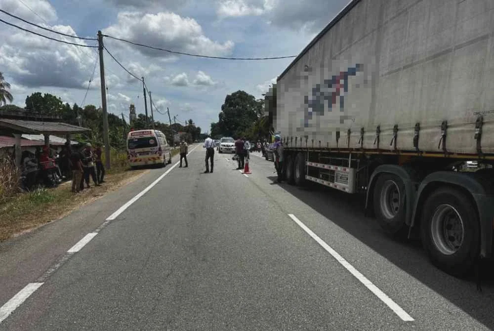 Image from: Penunggang motosikal maut digilis treler