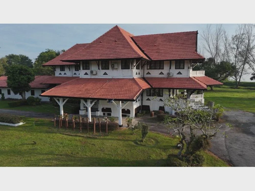 Image from: ELAEIS Gardens buka ladang sawit kepada umum