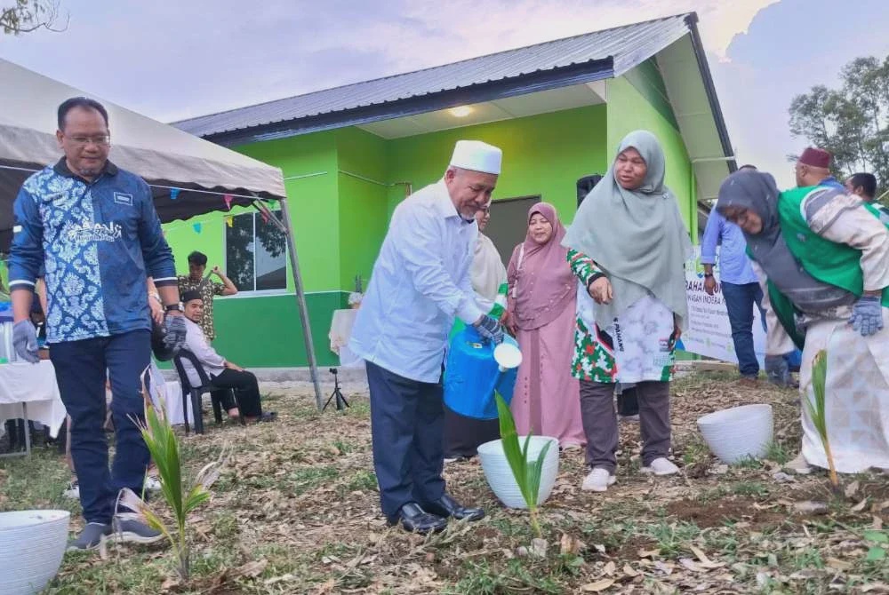 Image from: Cadangan semak subsidi RON95 golongan maha kaya, T20 perlu dinilai secara menyeluruh - Tuan Ibrahim