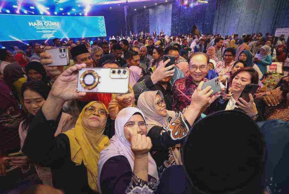 Image from: KPM umum 12 inisiatif utama sempena Hari Guru