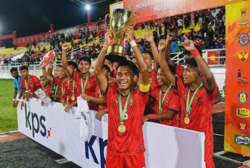 Image from: Pertembungan sengit separuh akhir Piala Datuk Mokhtar Dahari B-18