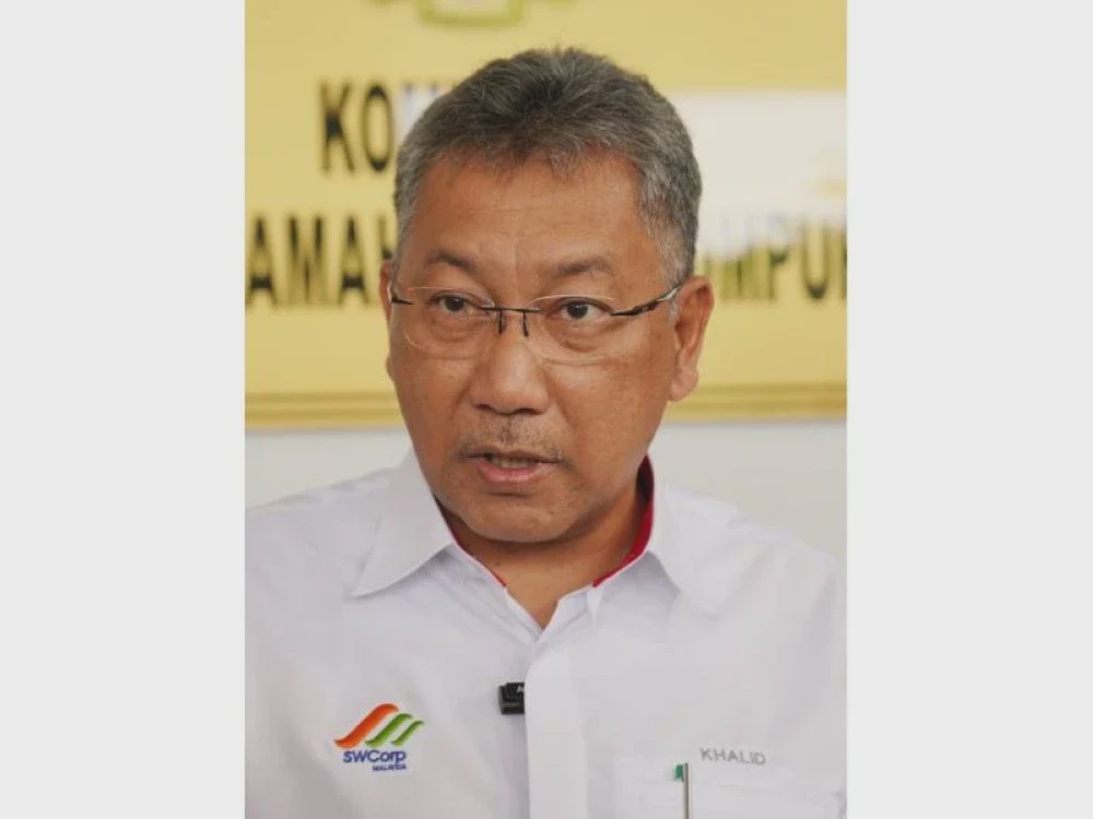 Image from: Padah buang puntung rokok, palet kayu, dua lelaki didenda