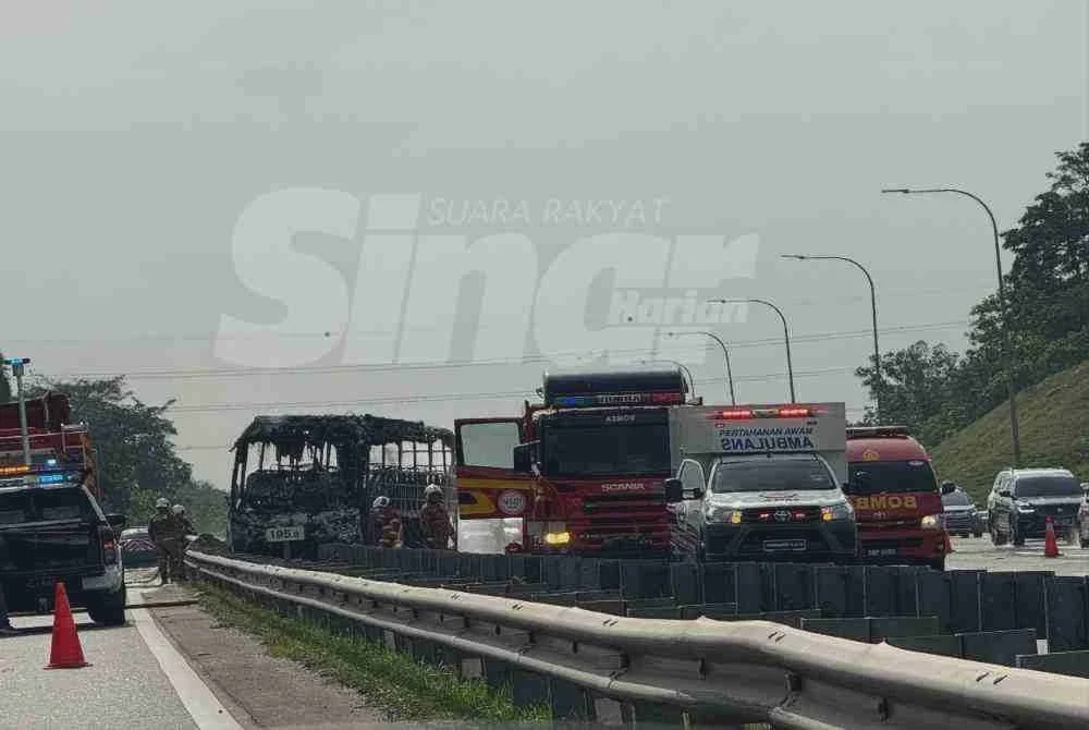 Image from: [VIDEO] Bas ekspres bawa 17 penumpang tiba-tiba terbakar, terbabas