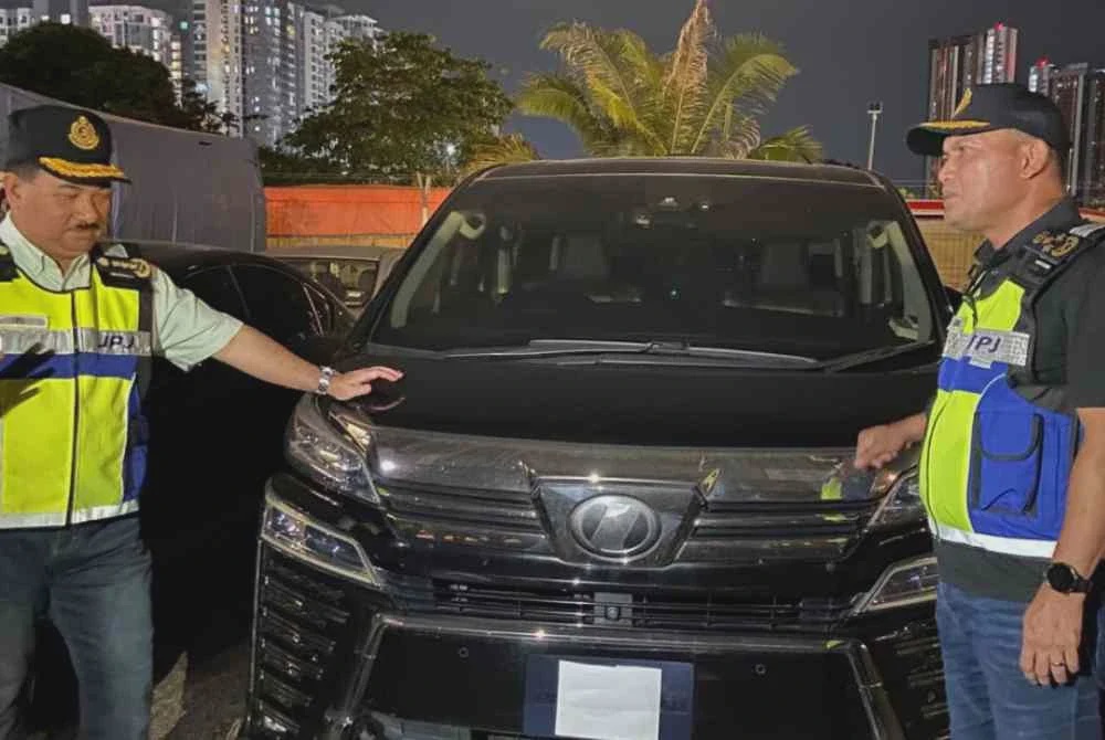 Image from: Vellfire bekas bintang bola sepak, Brabus AMG milik pakar motivasi kena sita