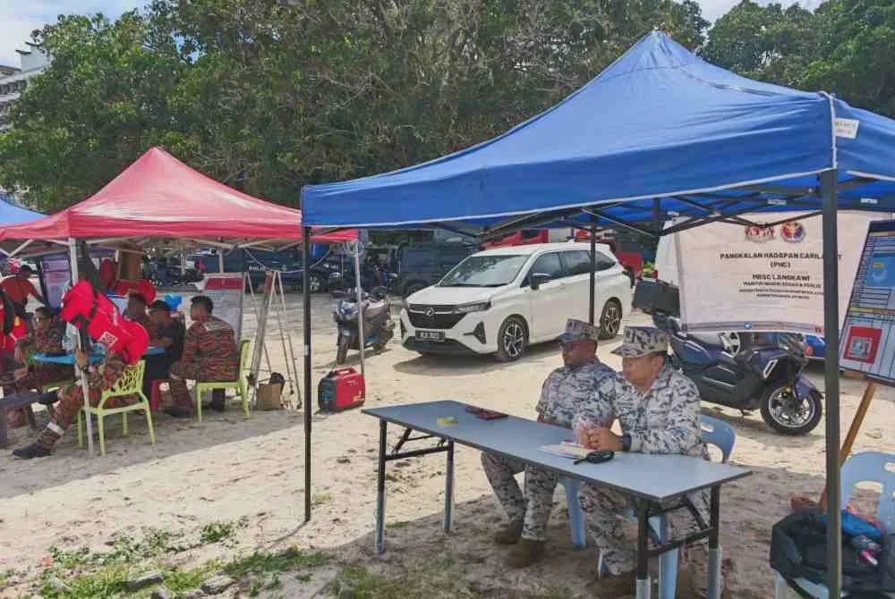 Image from: Ombak tinggi, ribut petir sukarkan operasi kesan lelaki hilang semasa baiki jet ski