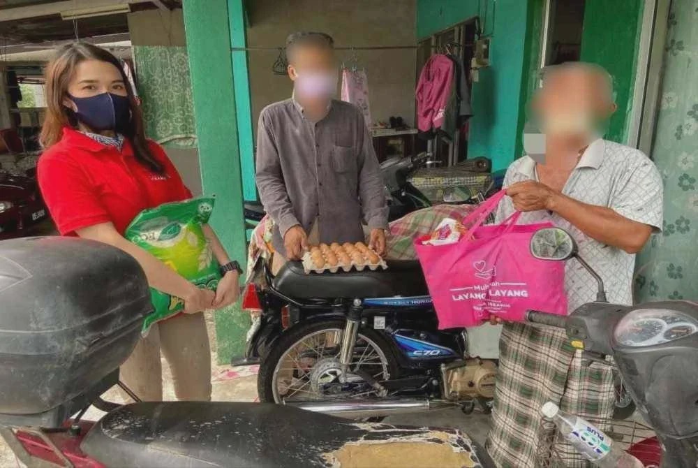 Image from: 'Aku pernah diludah seorang pakcik' - Marina nafi takut bertanding kawasan Melayu