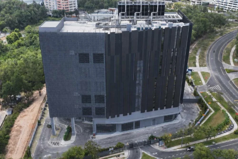 Image from: Digital Realty pusat data terbesar dunia lancar operasi di Malaysia