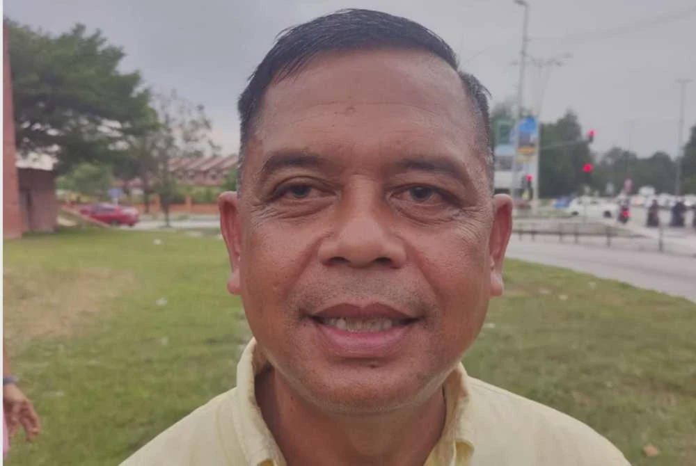 Image from: Penduduk usung replika jenazah, desak isu Persiaran Mokhtar Dahari diselesaikan segera