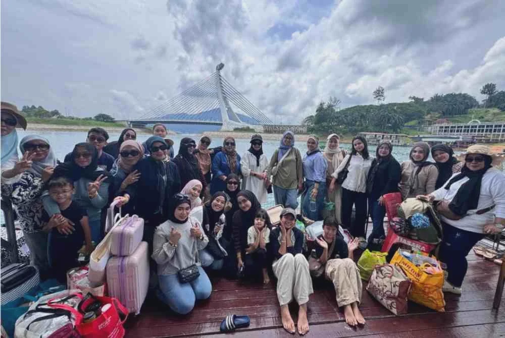 Image from: Tasik Kenyir satukan kembali ahli NGO Penggerak Wanita Pasir Puteh