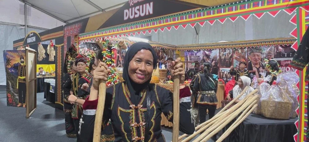 Image from: Keharmonian negara perlu dipertahankan-Anwar