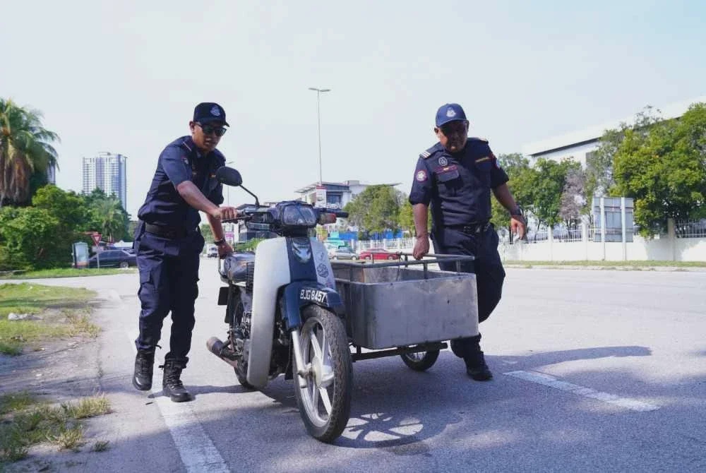 Image from: 'Saya tahu perbuatan ini salah..' - Lelaki Rohingya ditahan tiada lesen memandu