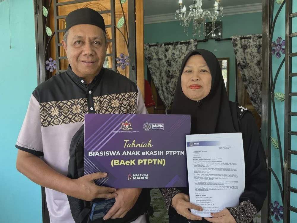 Image from: Biasiswa BAeK PTPTN bantu reaslisasikan impian pelajar untuk sambung belajar