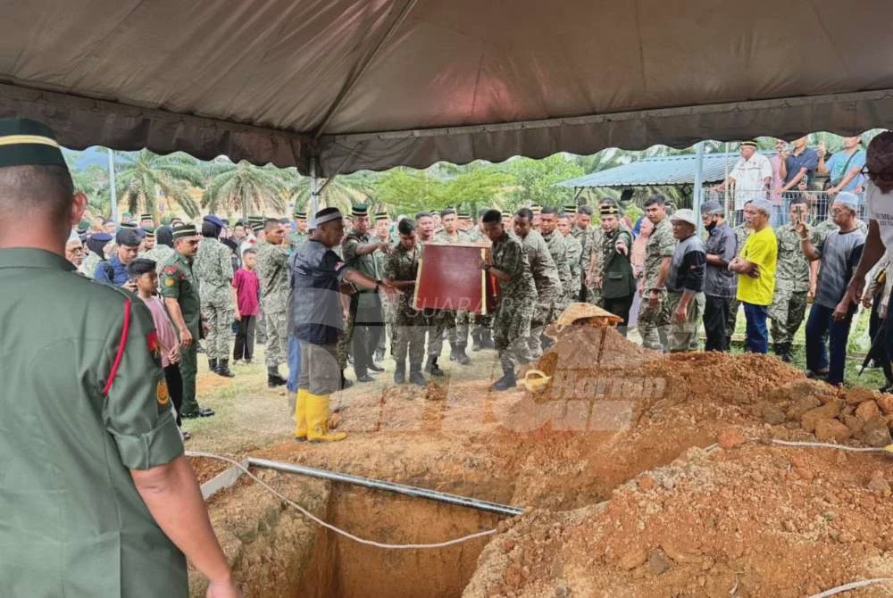 Image from: Jenazah Prebet Siti Khadijah selamat dikebumikan