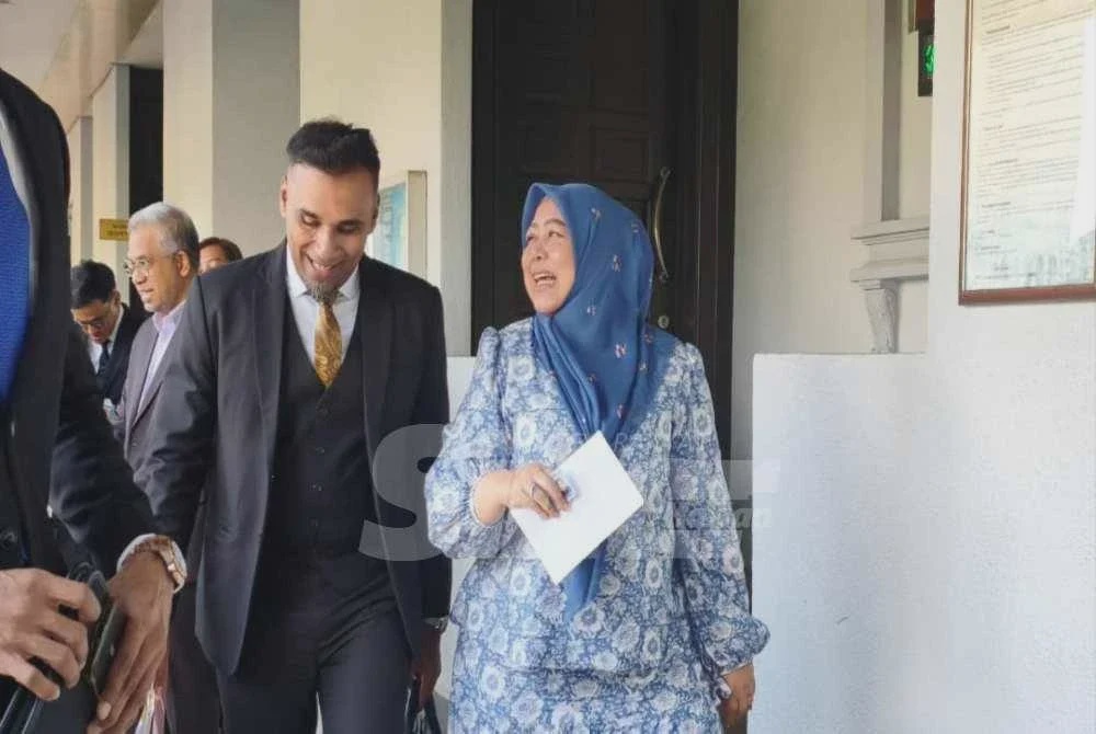 Image from: Kes pecah amanah RM10.55 juta: Dokumen kes diserah kepada pembelaan Daud Bakar, Norliza