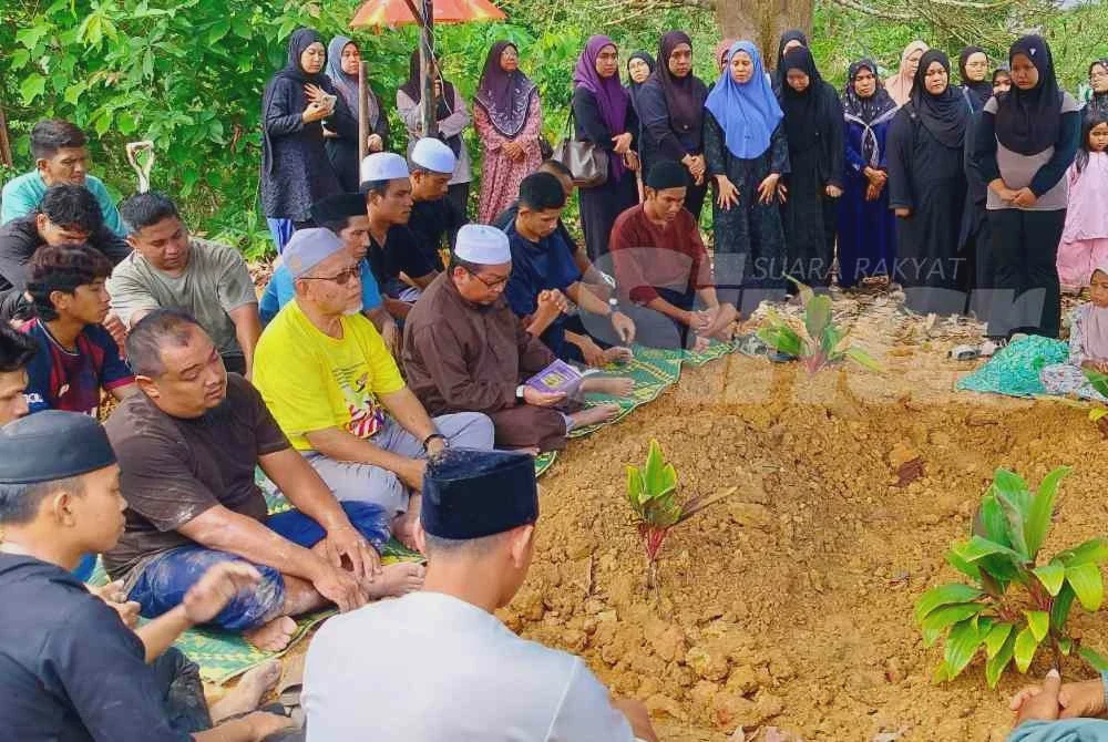 Image from: Jenazah dua beradik maut nahas dikebumi satu liang lahad
