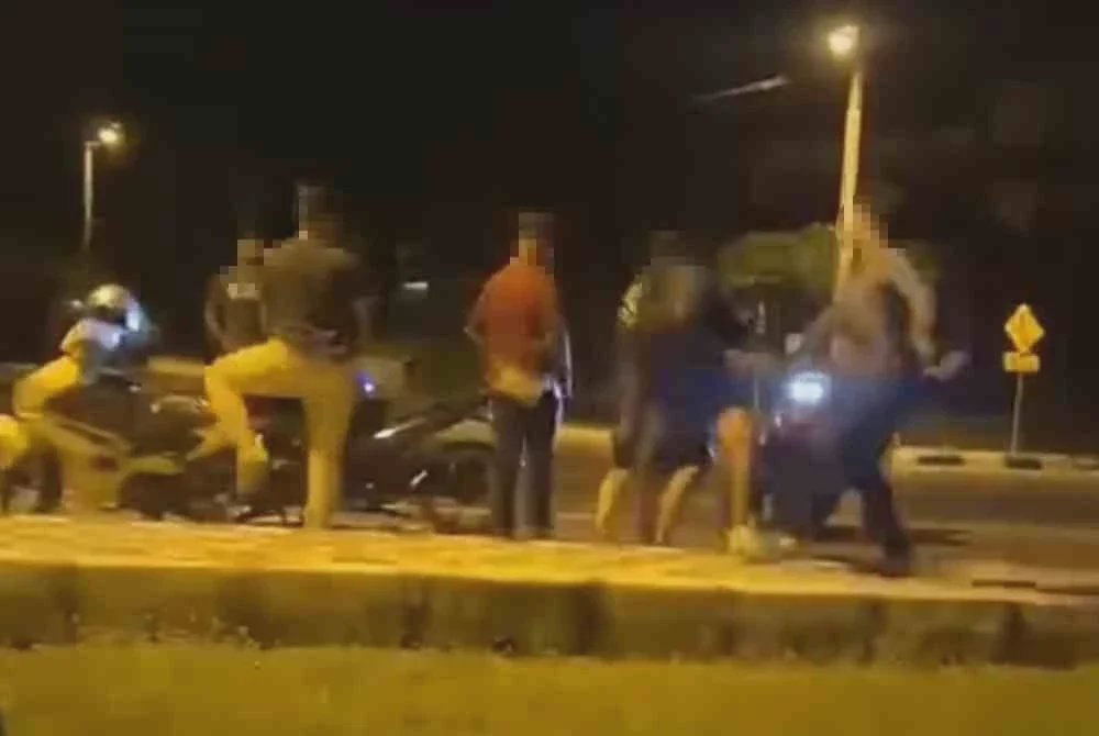 Image from: Bergaduh di hentian bas, tujuh individu dicekup polis