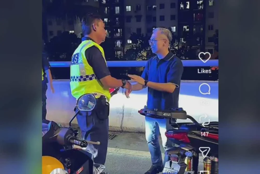 Image from: Lelaki maut terjun jejambat ketika cuba lari daripada polis