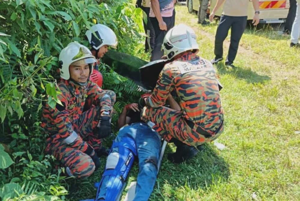 Image from: 6 kanak-kanak antara 10 cedera dalam nahas 3 kenderaan di Jalan Mempaga-Raub