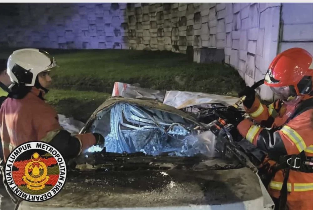 Image from: BMW dipandu laju hilang kawalan, dua penuntut universiti maut rentung