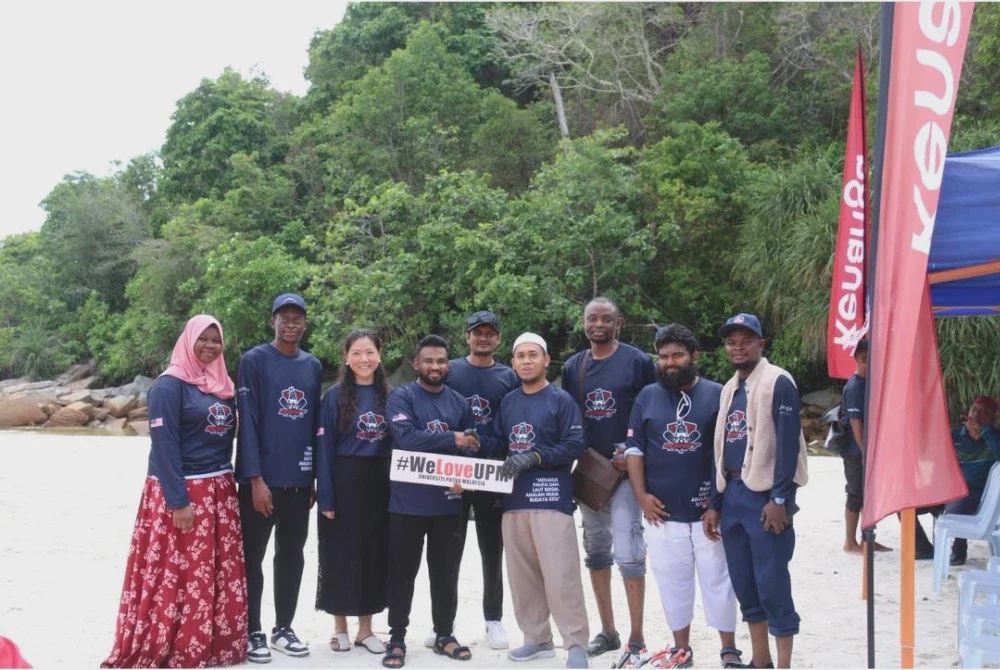 Image from: Sukarelawan kutip 354.68 kg sisa marin di Pulau Redang