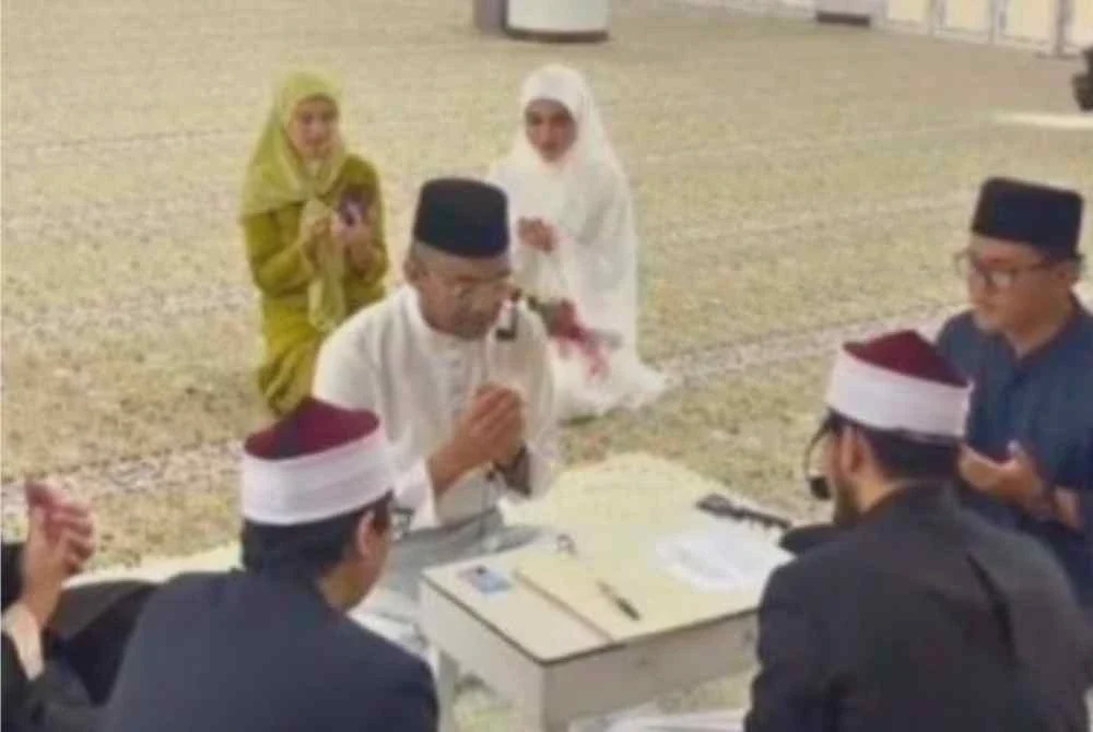 Image from: 'Terima kasih terima lelaki gagal segalanya' - Datuk Red akhiri zaman duda