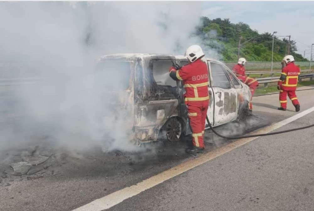 Image from: MPV terbakar di Lebuhraya Damansara - Puchong