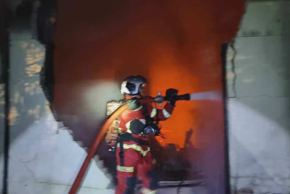 Image from: Wanita rentung, ibu melecur dalam kebakaran rumah