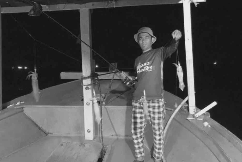 Image from: 'Saya berenang 1.8 kilometer cari bantuan' - Tekong imbau tragedi bot candat sotong karam