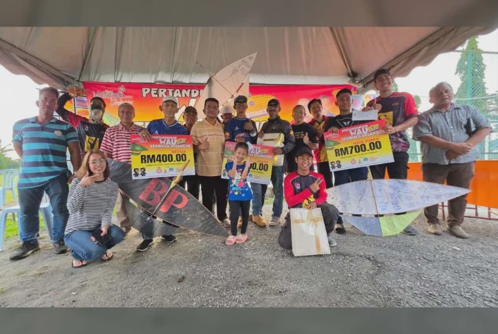 Image from: 652 wau berentap di Terbuka Selangor